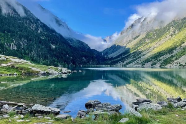 Parque Nacional de los Pirineos, uno de los mejores destinos de naturaleza en Europa para turismo rural y desconexión.